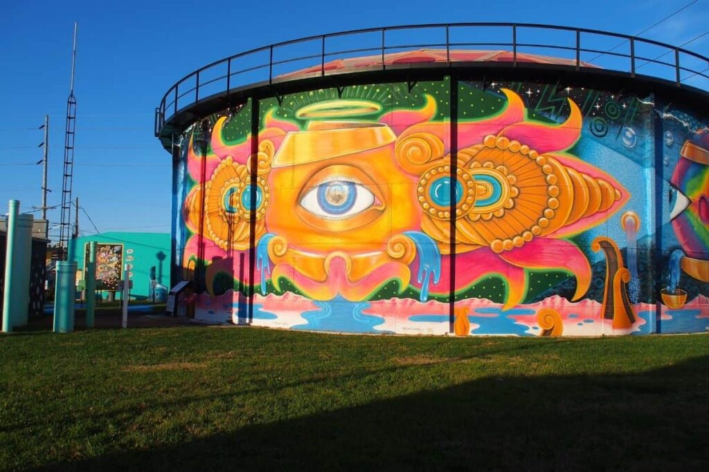 NoCo_Arts_Cultural_District_water_tank_mural_Jeffersonville_IN